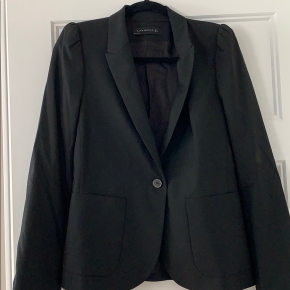 Zara Jackets & Blazers - Zara blazer with puff shoulder Zara Jackets & Blazers - Zara blazer with puff shoulder